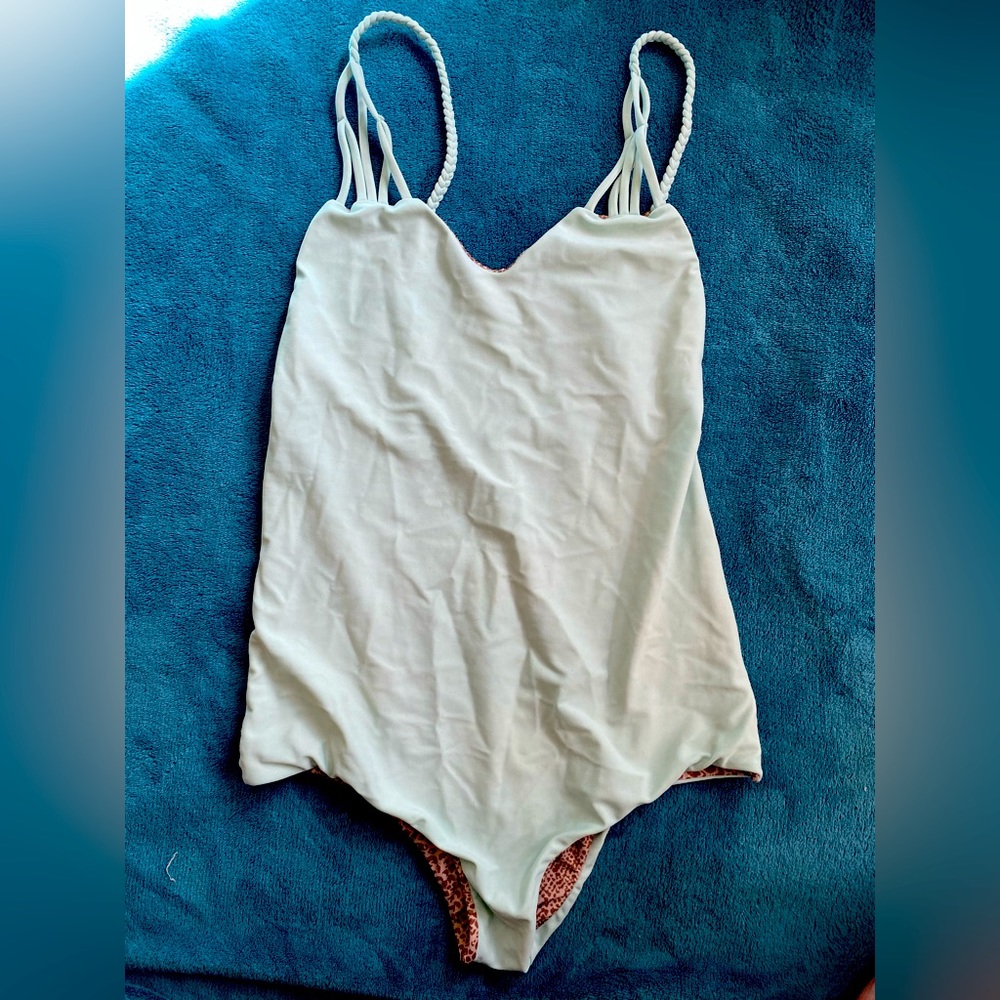 RARE Acacia Exclusive Large